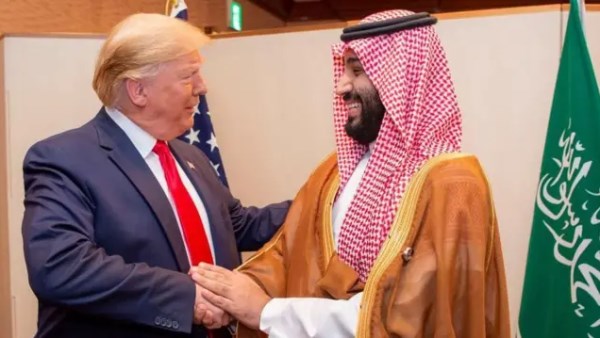 ترامب يعود إلى الخليج بصفقات تاريخية: 734 مليار دولار تعيد رسم خريطة التحالفات | تقرير