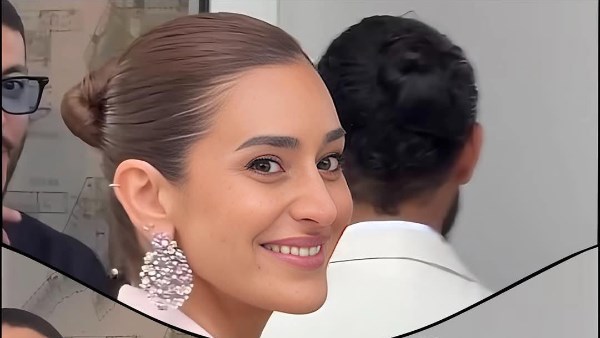 وسط شائعات ارتباطهما .. المصور أحمد زعتر برفقة أمينة خليل في افتتاح مهرجان كان