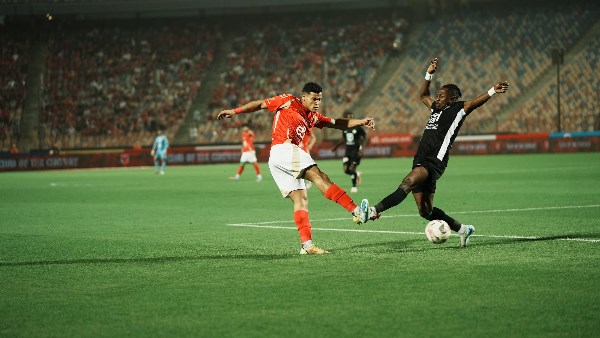 ملك الإثارة والتشويق .. الأهلي ويهزم البنك 2-1 في الوقت القاتل