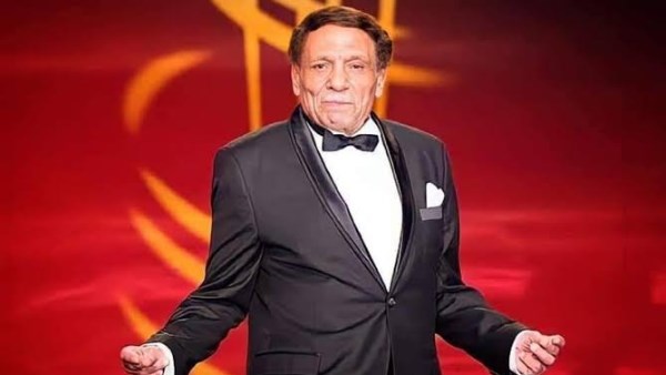 حقيقة الصورة المنسوبة لـ عادل إمام على سرير المستشفى