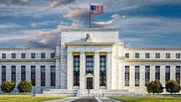 للمرة الثالثة هذا العام.. الفيدرالي الأمريكي يثبت سعر الفائدة بين 4.25% - 4.50%