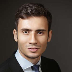 ديميتري بريجع: الروبل فاجأ الأسواق وصعد 40% بفضل 3 عوامل رئيسية