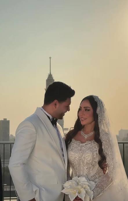 محمد شاهين لزوجته: حسبنا الله في أي شخص يقول كلام مش حقيقي