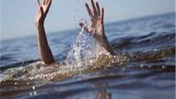 مبيعرفش يعوم.. غرق عامل في نهر النيل بأطفيح